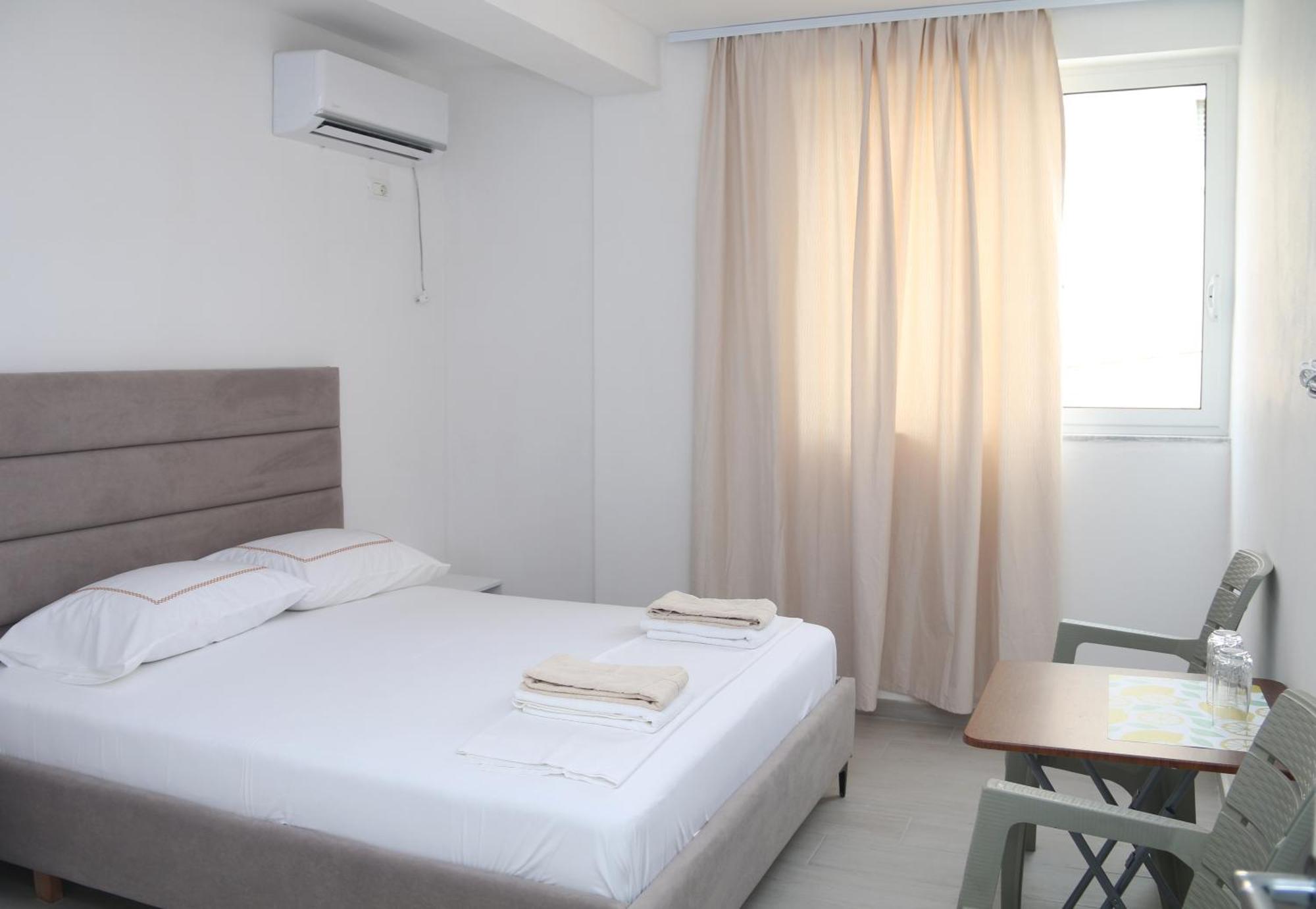 Vila Jovani Sarandë Exteriör bild