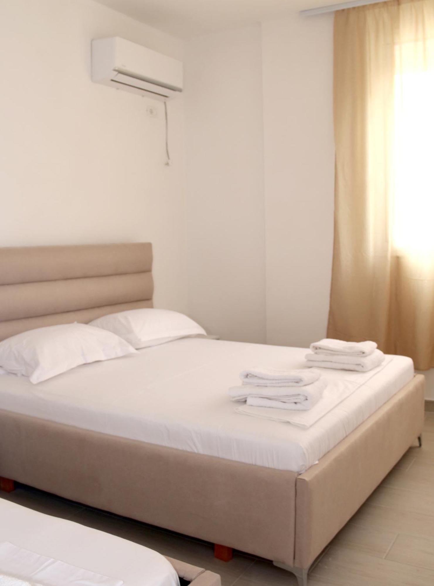 Vila Jovani Sarandë Exteriör bild