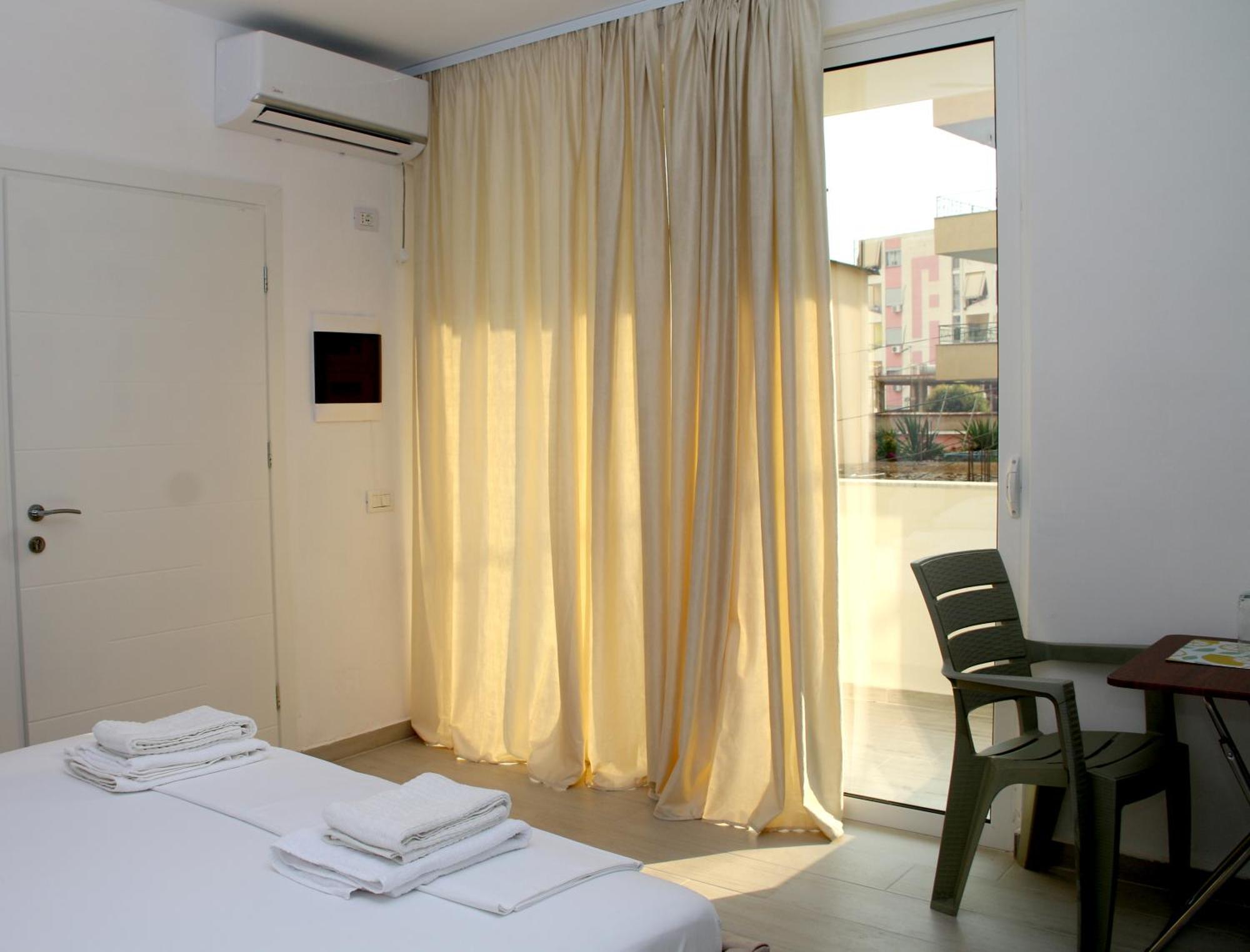 Vila Jovani Sarandë Exteriör bild